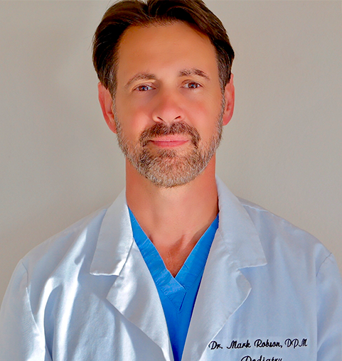 Podólogo Dr. Mark Robson, DPM